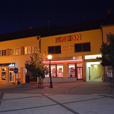 Byron Hotell Zlaté Moravce Eksteriør bilde